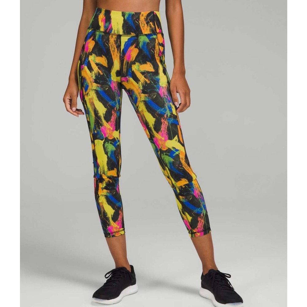 Lululemon Wunder train  High-Rise 25" leggings. Colorful print. NWT. size 4.